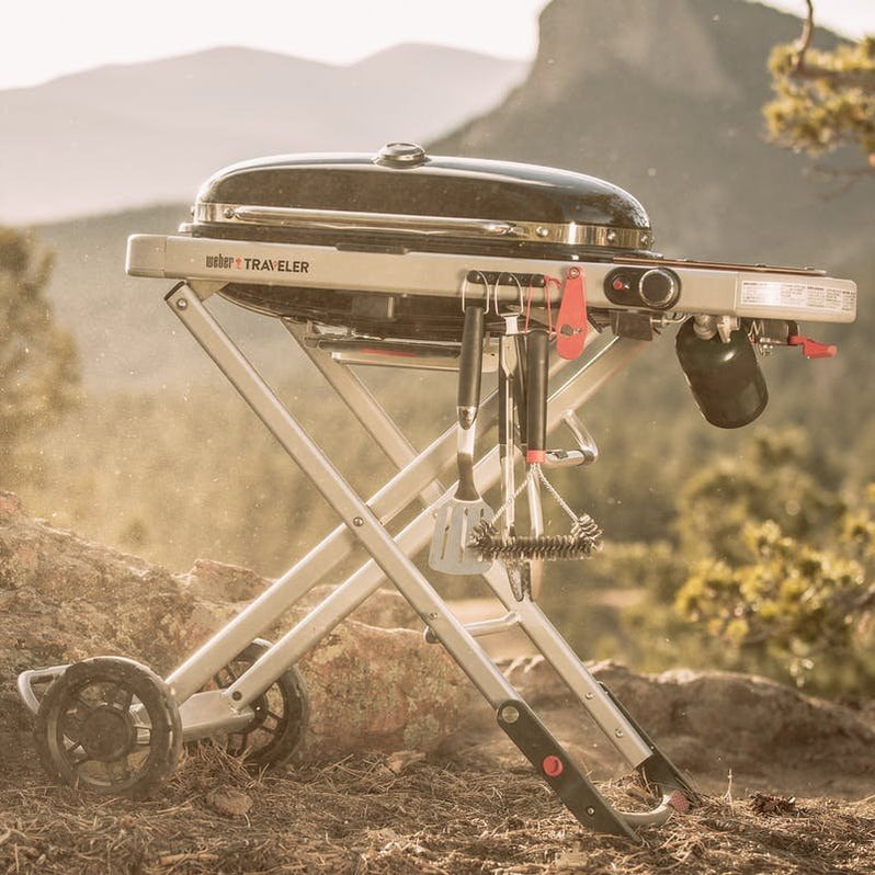 WEBER TRAVELER PORTABLE GAS GRILL
